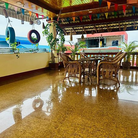 Savet Hostel Stoeng Treng Bagian luar foto